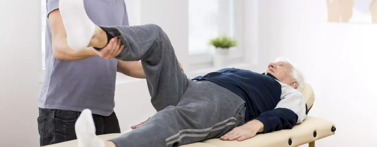 Living With Pain? Don’t Turn to Drugs – Treat it Naturally with Physical Therapy
