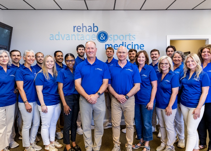 team-group-photo-Rehab-Advantage-and-Sports-Medicine-Dublin-GA